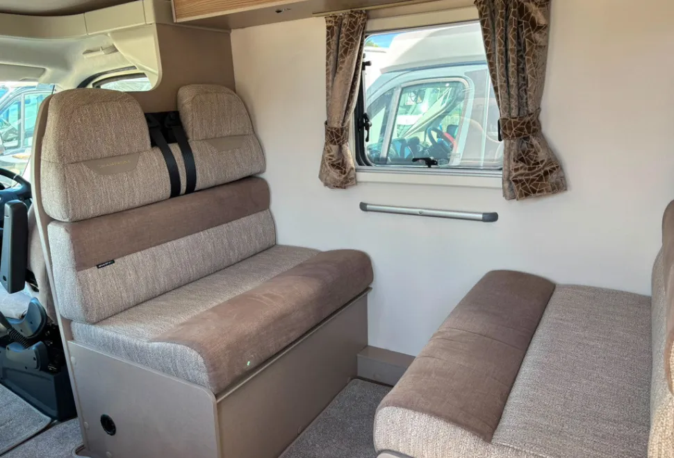 Swift Champagne 486 2021