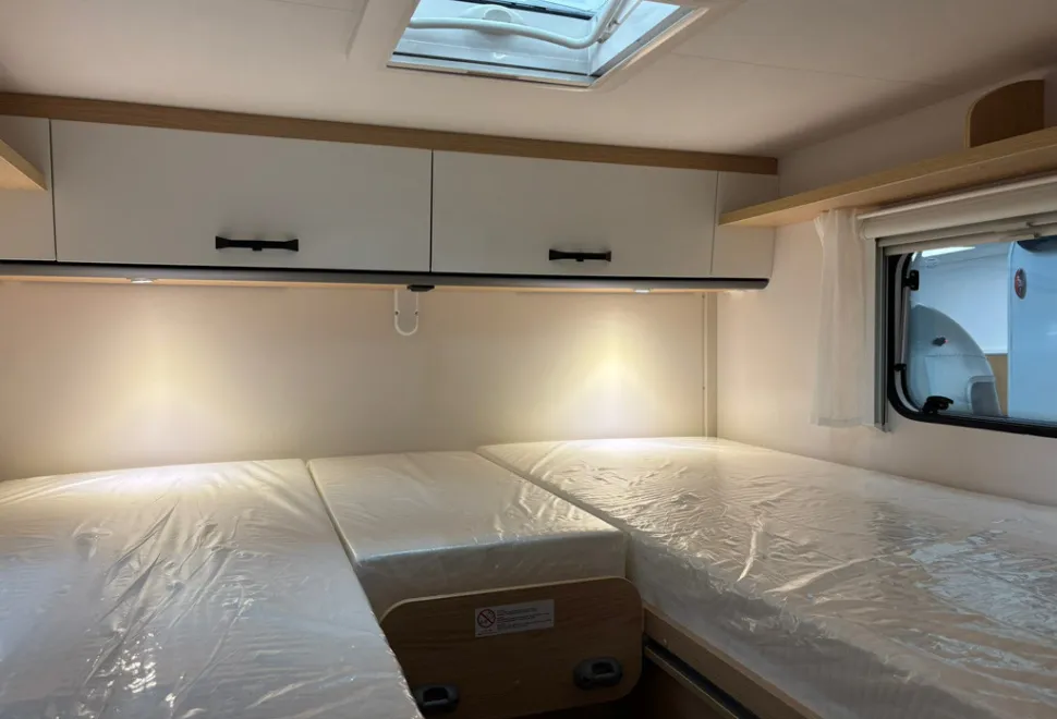 Sunlight Van Xtra V66 2026