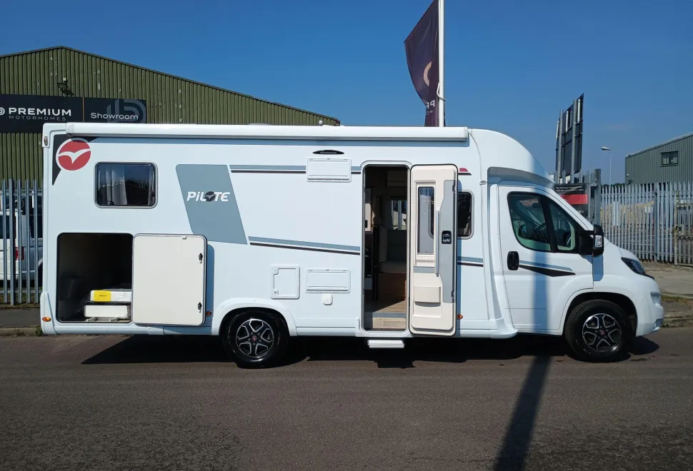 Pilote Motorhomes  Expression P746 2024