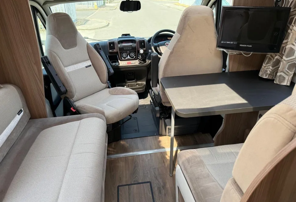 Swift Campervans  Bessacarr 584 2018