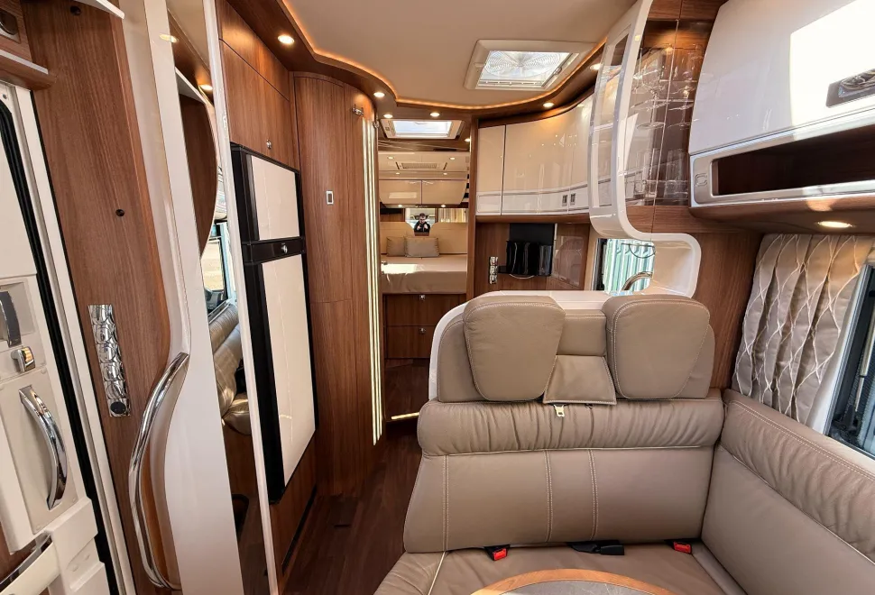 Carthago Motorhomes  Chic e-line I 51 QB Yachting 2021