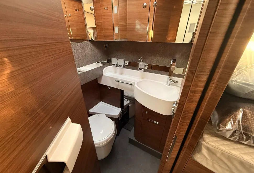 Carthago Motorhomes  Chic c-line I 4.9 LE 2026