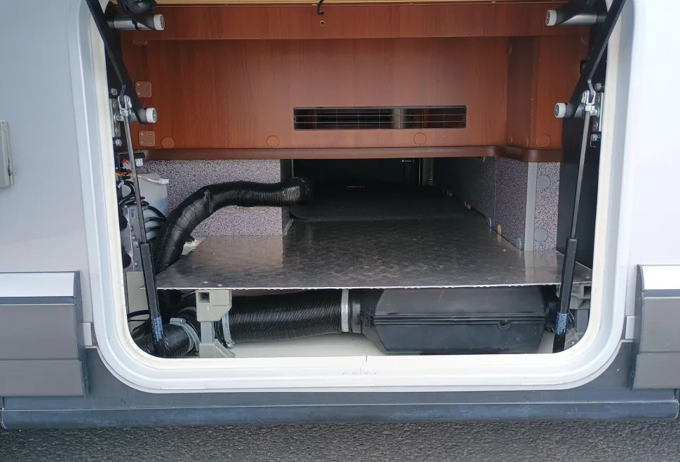 Carthago Motorhomes  Chic e-line I 58 XL QB 2016