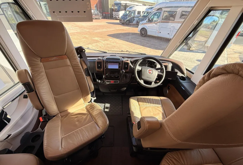 Carthago Motorhomes  Chic e-line I 51 QB Yachting 2021