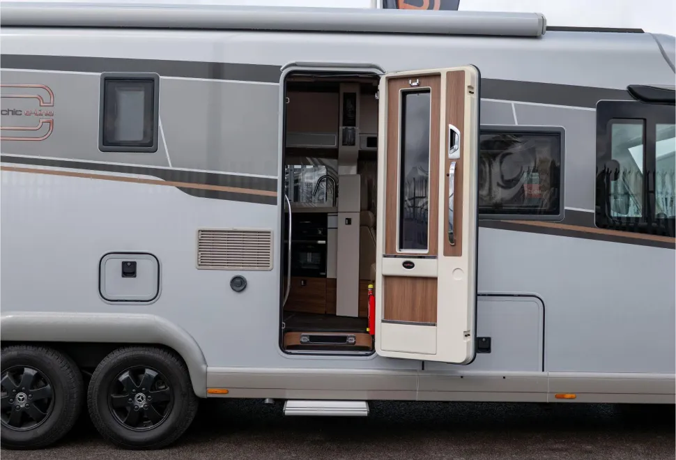 Carthago Motorhomes  Chic e-line I 64 XL QB 2023