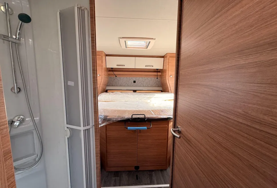 Weinsberg Motorhomes  CaraSuite 700 DX 2026