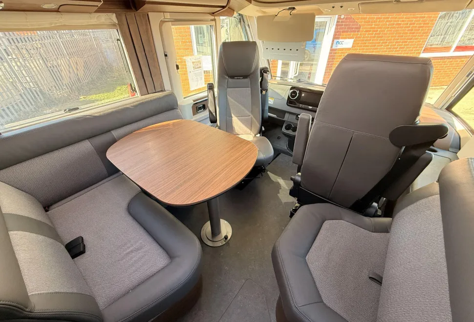 Carthago Motorhomes  Chic c-line I 4.9 LE 2026