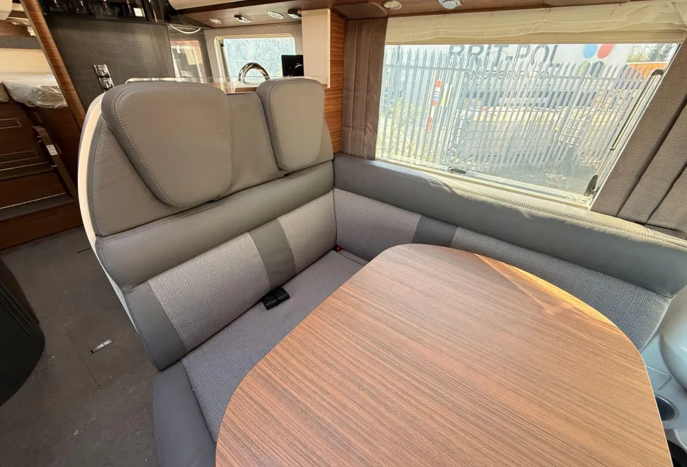 Carthago Motorhomes  Chic c-line I 4.9 LE 2026