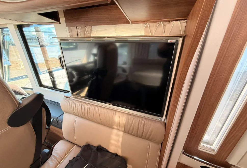 Carthago Motorhomes  Chic e-line I 51 QB Yachting 2021