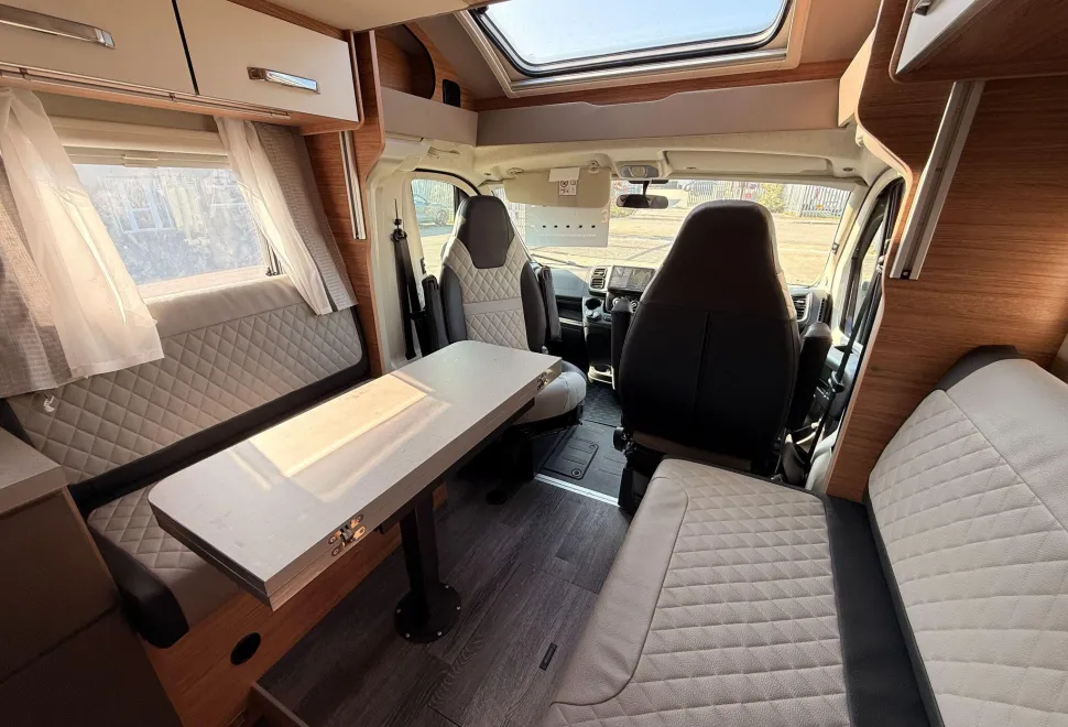 Weinsberg Motorhomes  CaraSuite 700 DX 2026
