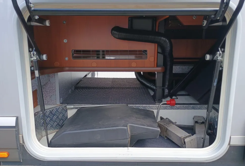 Carthago Motorhomes  Chic e-line I 58 XL QB 2016
