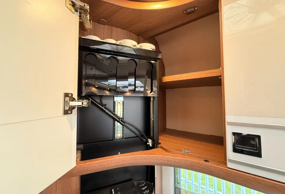 Carthago Motorhomes  Chic e-line I 64 XL QB 2023
