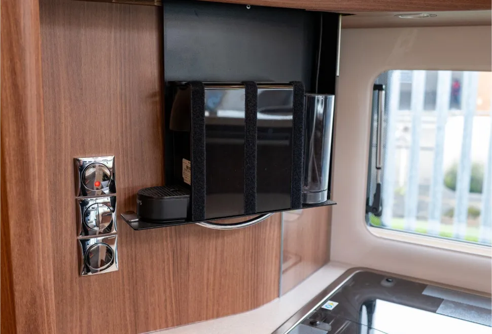 Carthago Motorhomes  Chic e-line I 64 XL QB 2023