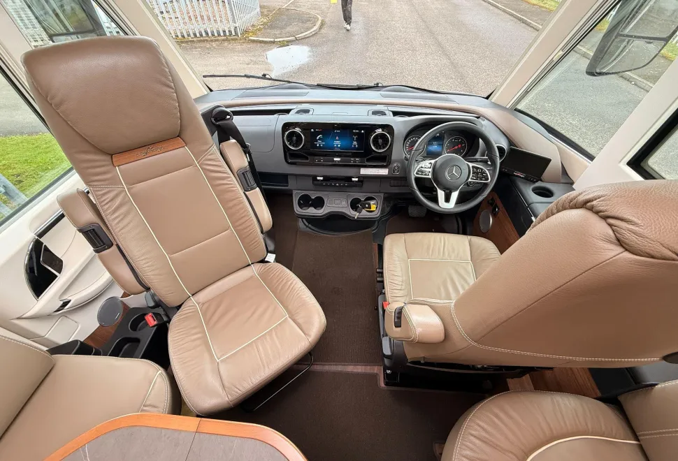 Carthago Motorhomes  Chic e-line I 64 XL QB 2023