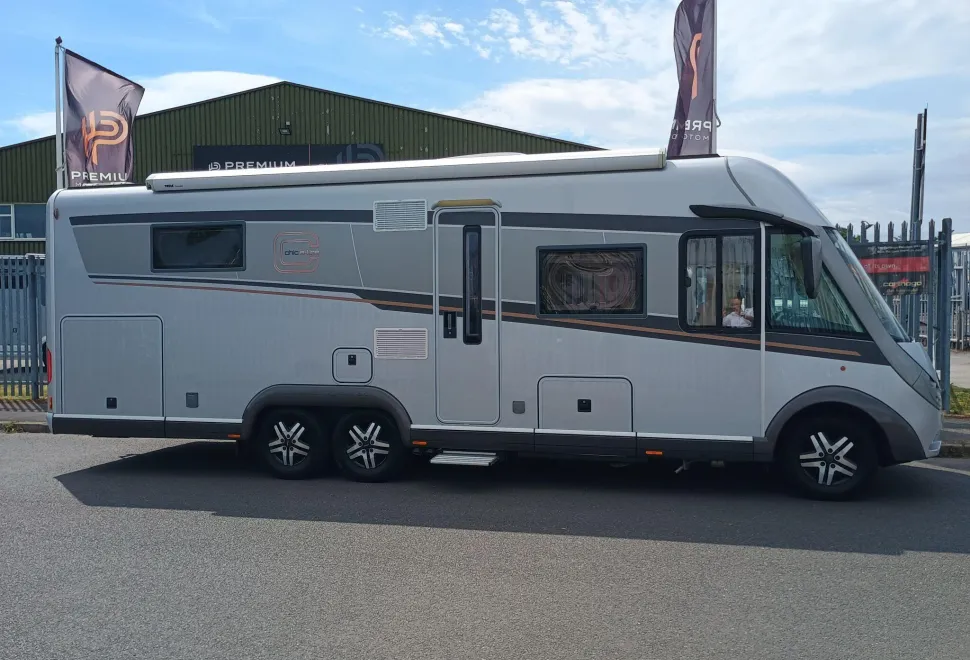 Carthago Motorhomes  Chic e-line I 58 XL QB 2016