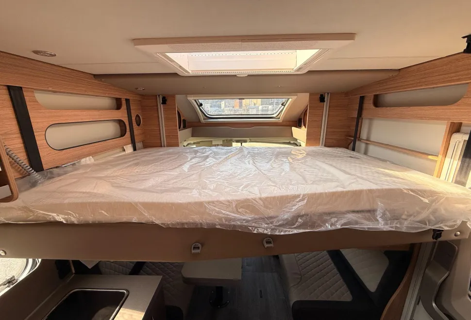 Weinsberg Motorhomes  CaraSuite 700 DX 2026