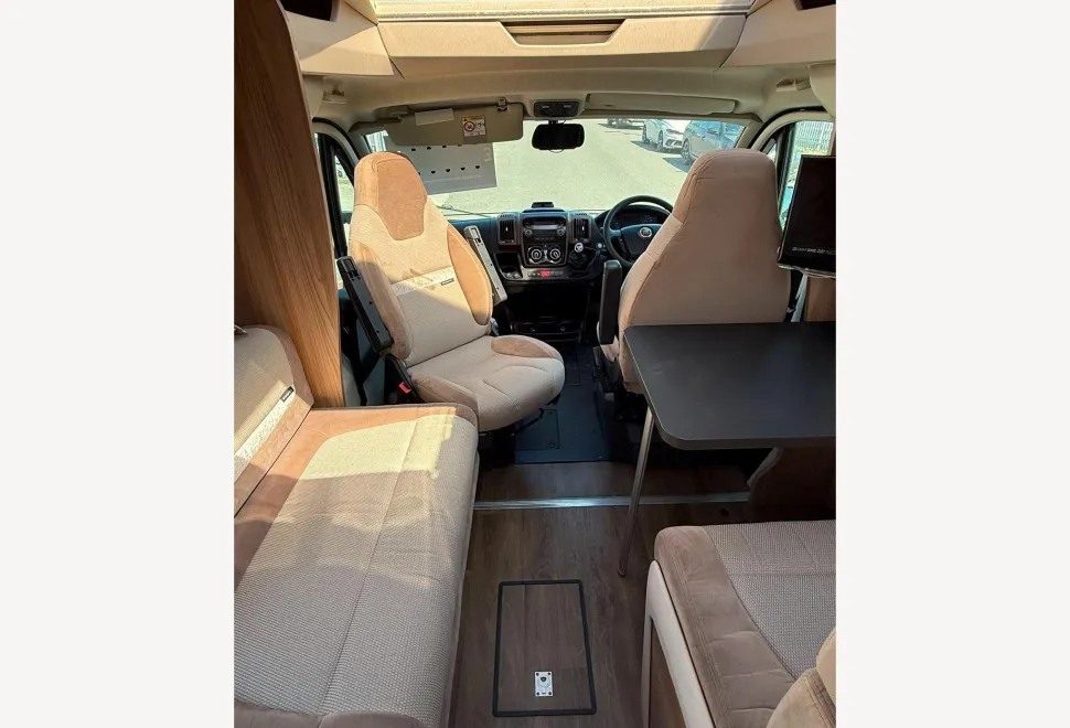 Swift Campervans  Bessacarr 584 2018