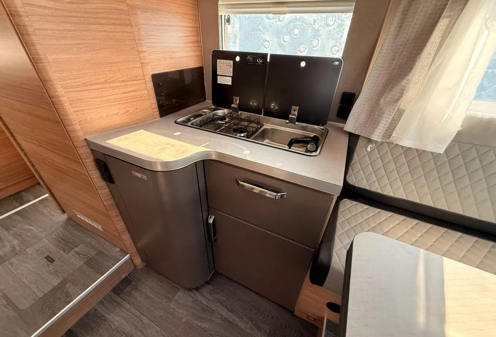 Weinsberg Motorhomes  CaraSuite 700 DX 2026