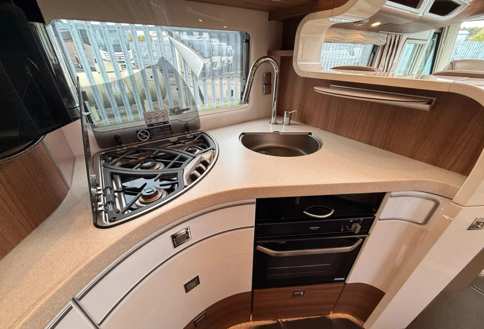 Carthago Motorhomes  Chic e-line I 64 XL QB 2023