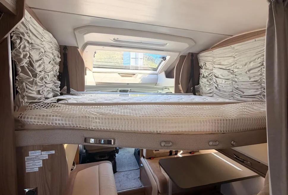 Swift Motorhomes  Bessacarr 596 6 Berth 6 Belted Automatic Motorhome 2018