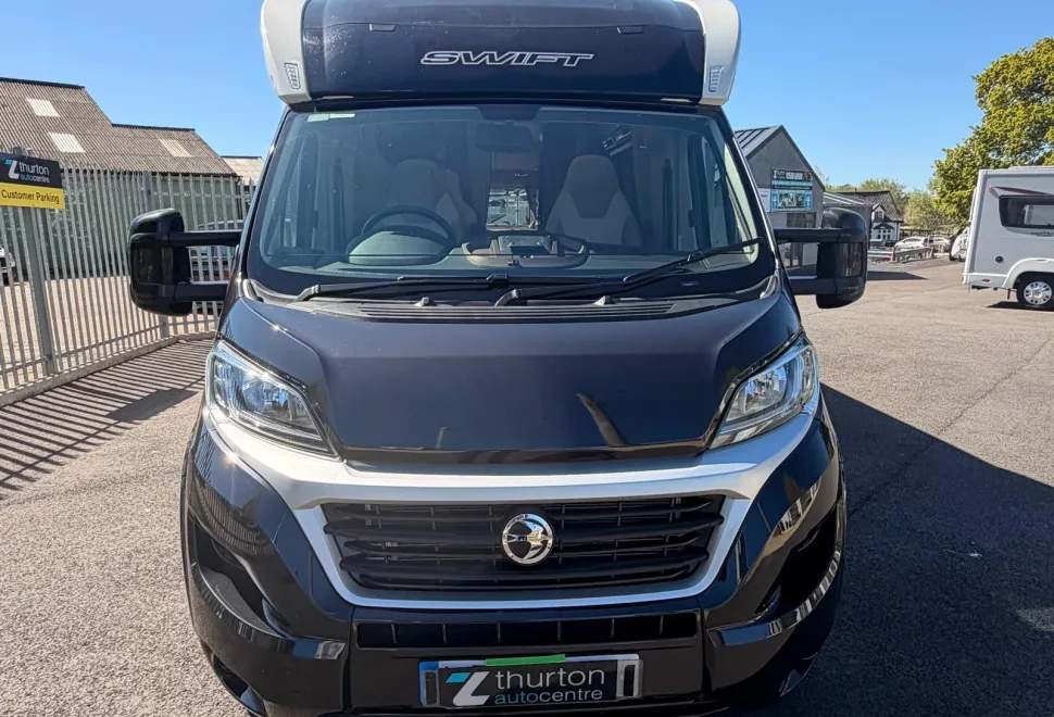 Swift Motorhomes  Bessacarr 596 6 Berth 6 Belted Automatic Motorhome 2018