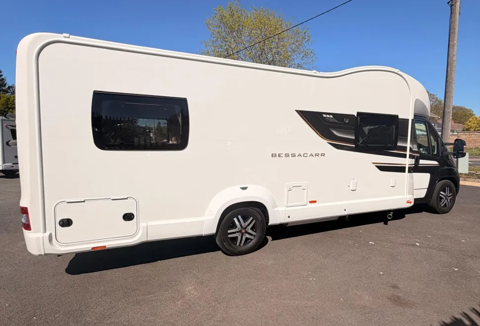 Swift Motorhomes  Bessacarr 596 6 Berth 6 Belted Automatic Motorhome 2018