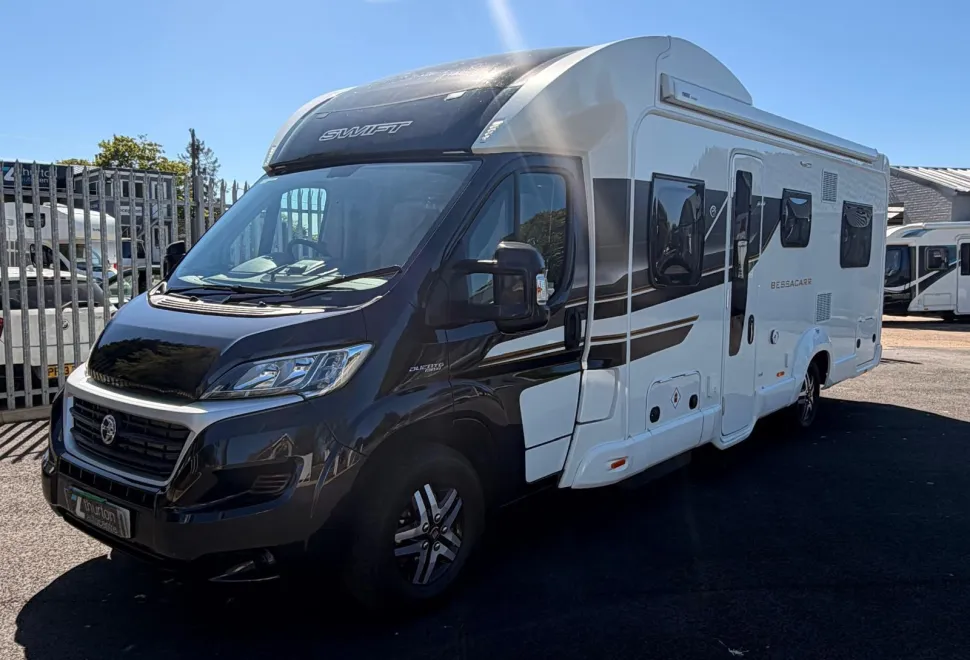 Swift Motorhomes  Bessacarr 596 6 Berth 6 Belted Automatic Motorhome 2018