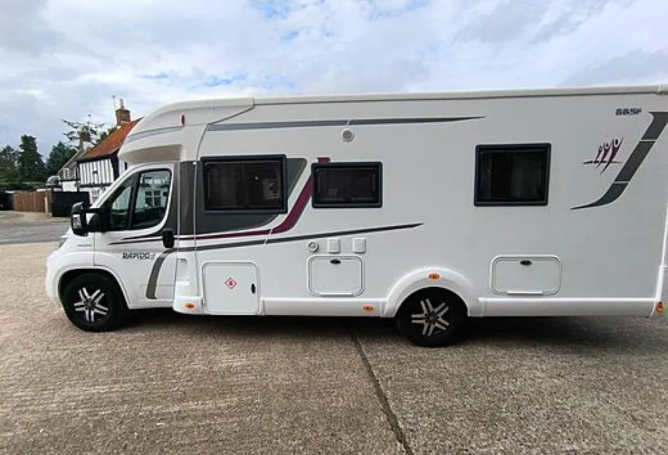 Rapido  665 F (Automatic) 2021
