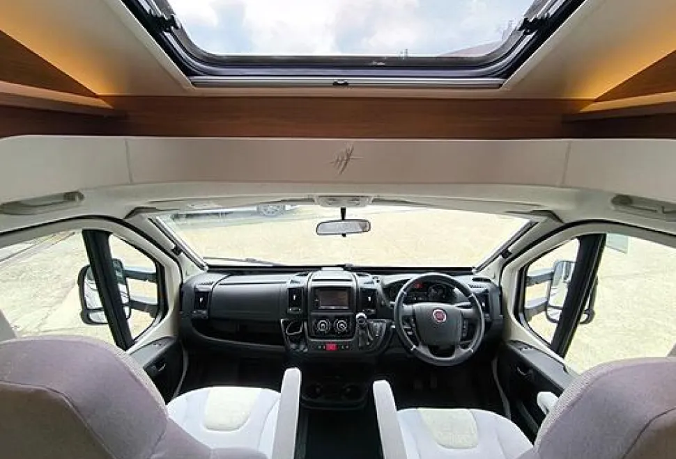 Rapido  665 F (Automatic) 2021