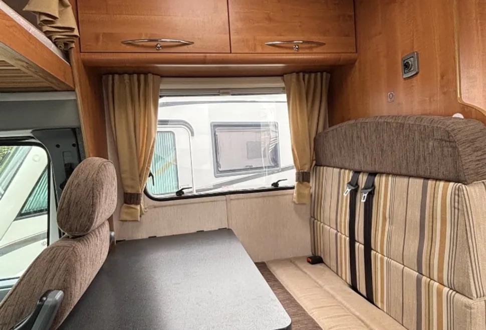 Autotrail Tribute T-720 Sport 2012