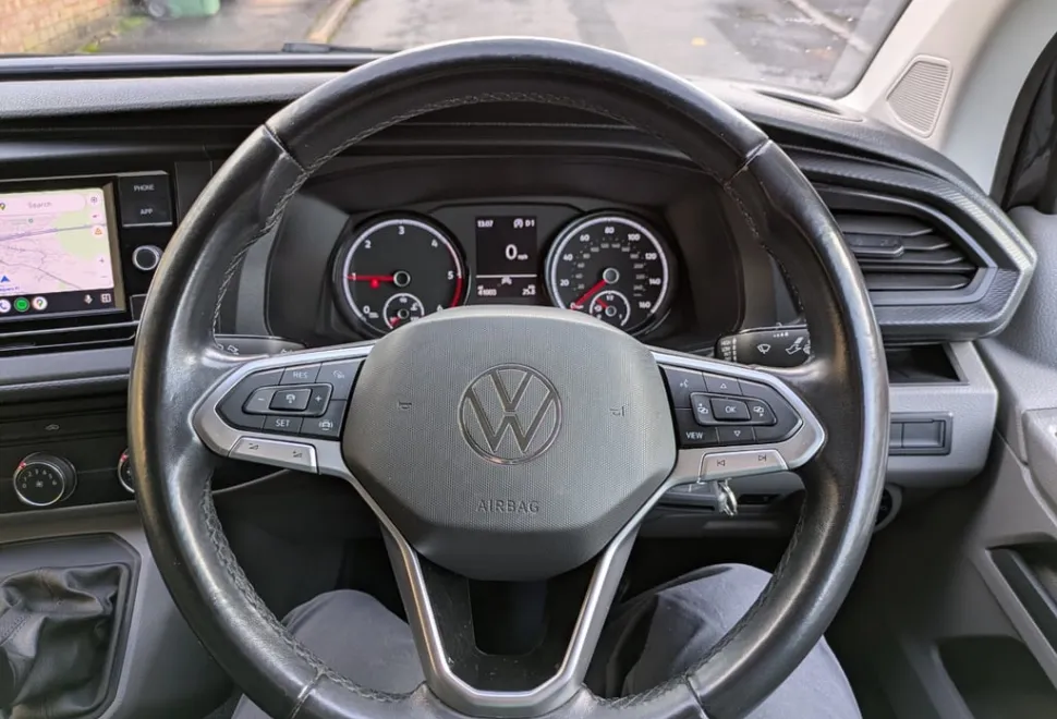 Volkswagen T6.1 Transporter T28 Highline DSG SWB 2021