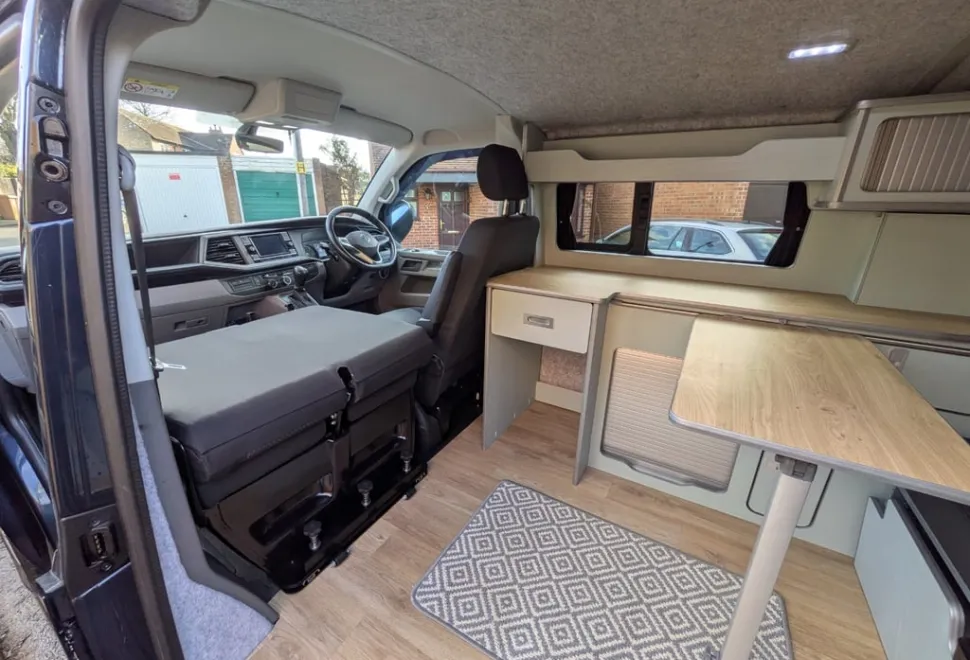 Volkswagen T6.1 Transporter T28 Highline DSG SWB 2021