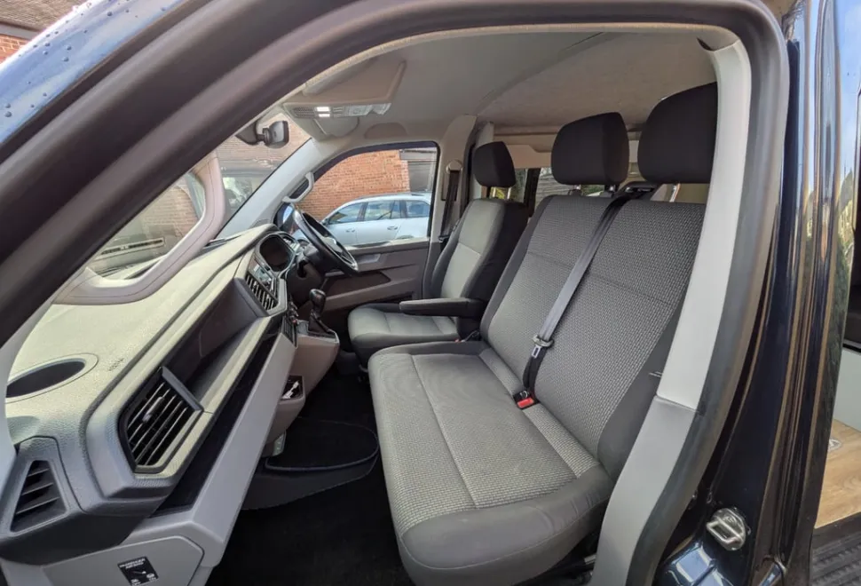 Volkswagen T6.1 Transporter T28 Highline DSG SWB 2021
