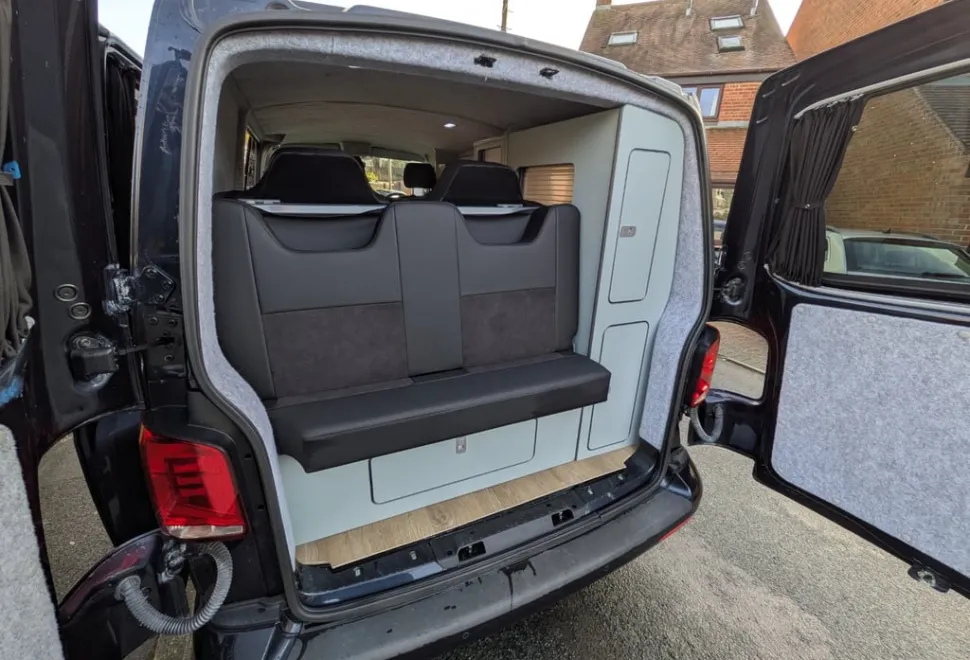 Volkswagen T6.1 Transporter T28 Highline DSG SWB 2021