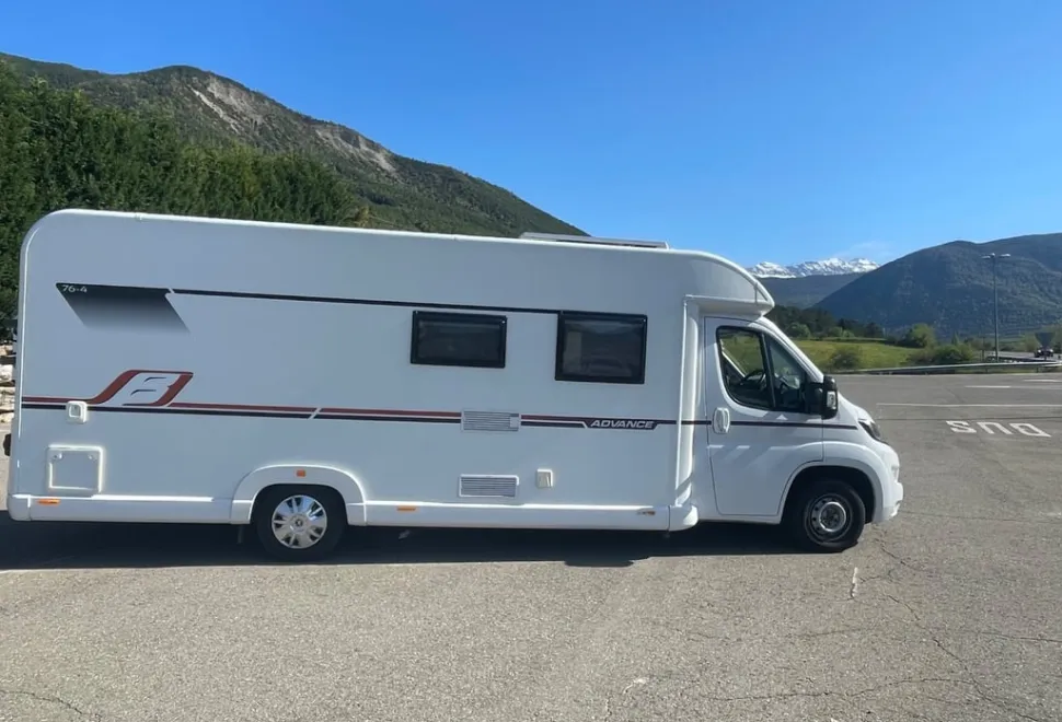 Bailey Advance 76-4 2018