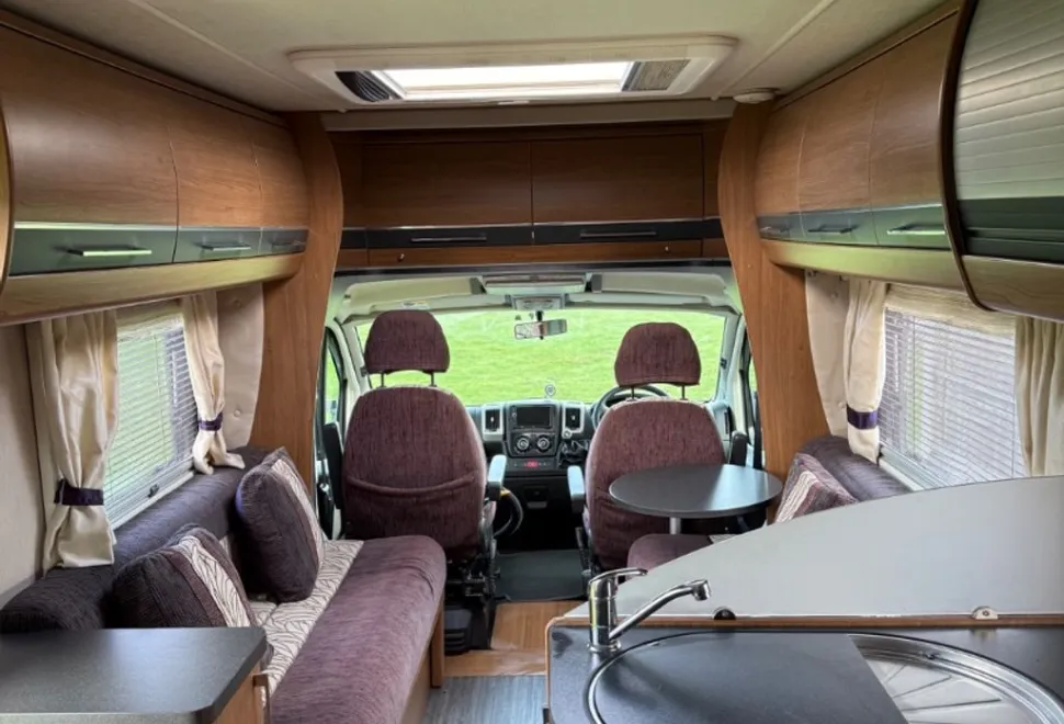 Auto-Trail Comanche 2012