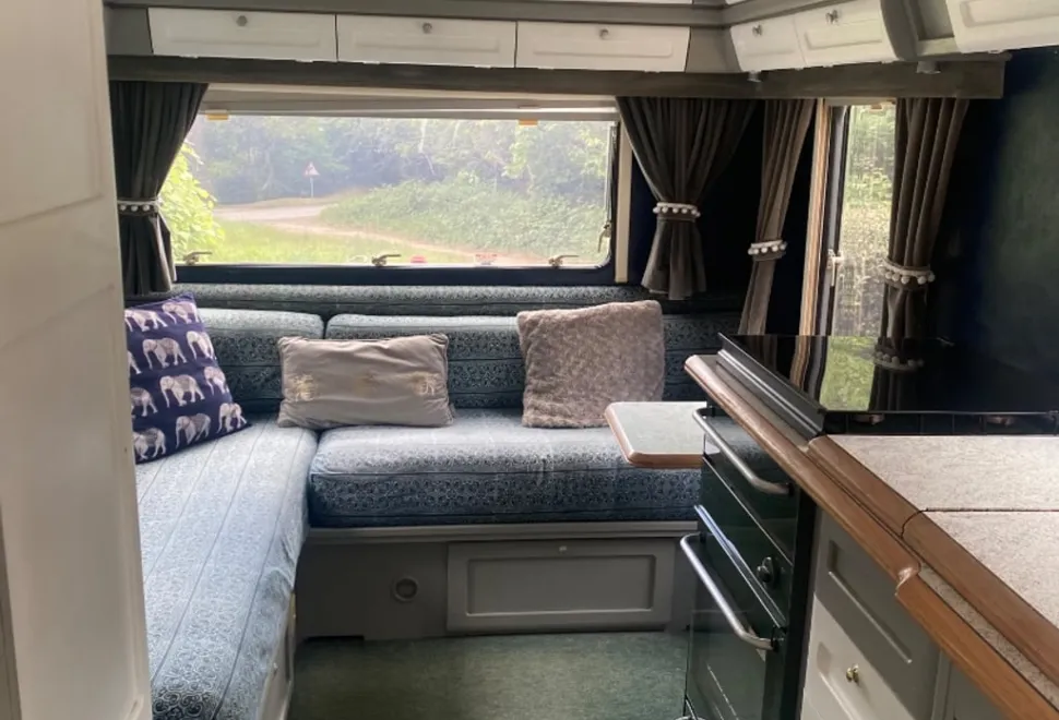 Lunar Roadstar 570L 1999