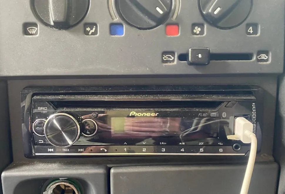 Lunar Roadstar 570L 1999