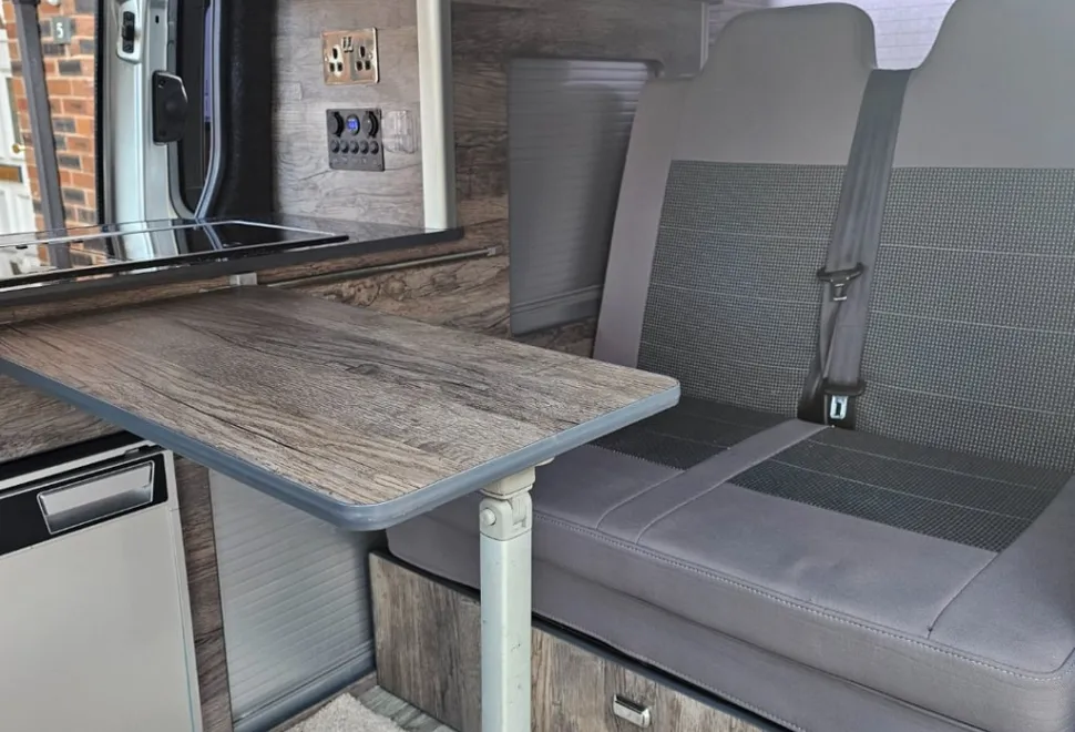 Peugeot Expert tepee with pop top 2016