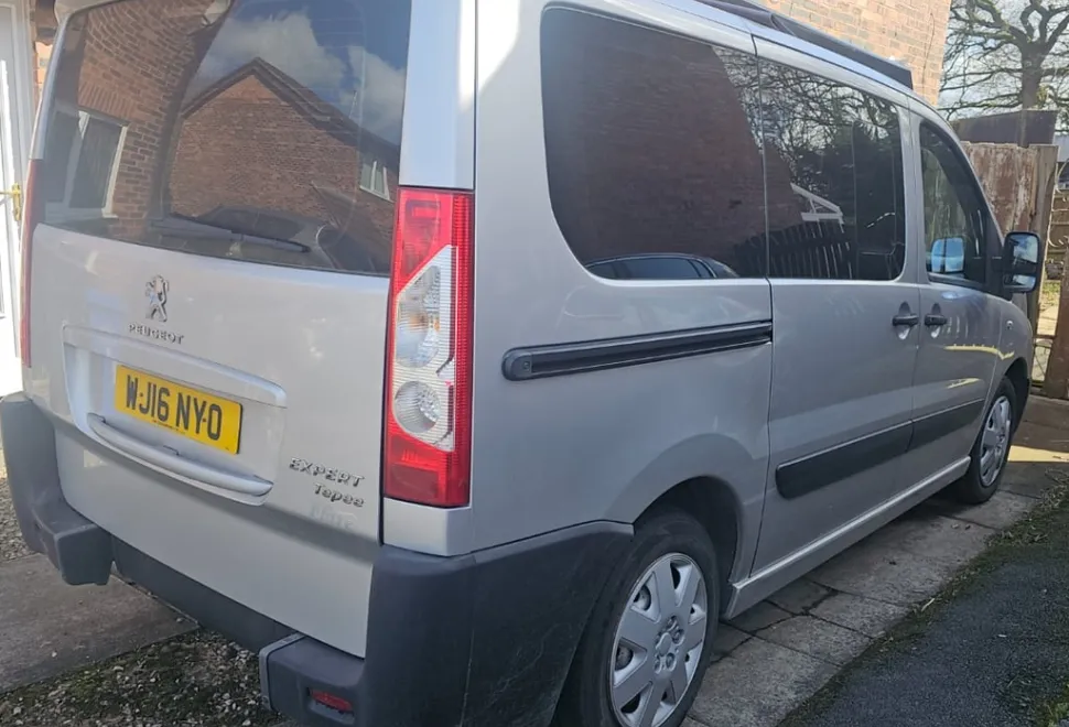 Peugeot Expert tepee with pop top 2016