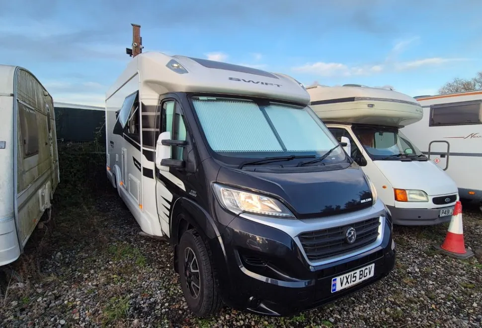Swift Bolero 682 FB Black Edition 2015