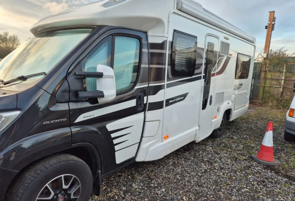 Swift Bolero 682 FB Black Edition 2015