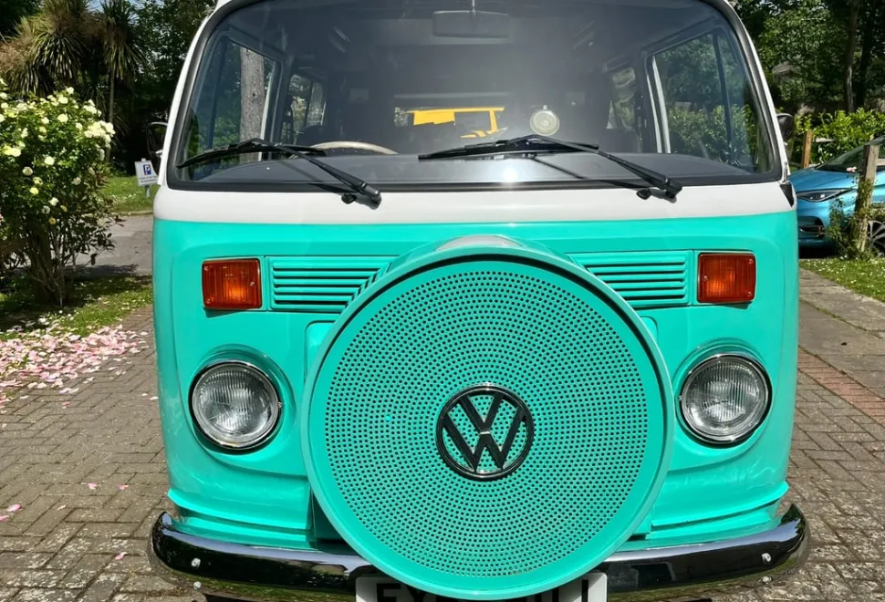 Volkswagen VW DanburyT2 Brazilian Bay 1. 4 Bi- fuel + Matching Dan-Bug Trailer 2015