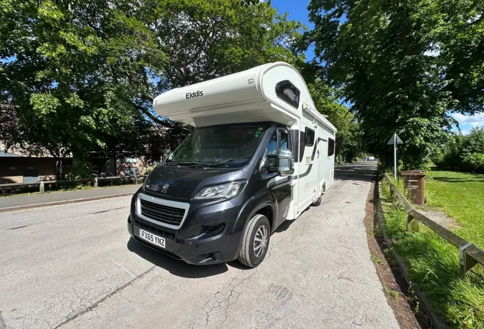 Elddis Autoquest Evolution 180 (Brownhills special with black cab) 2015