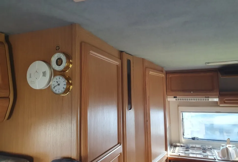 Compass Caravelle 2001