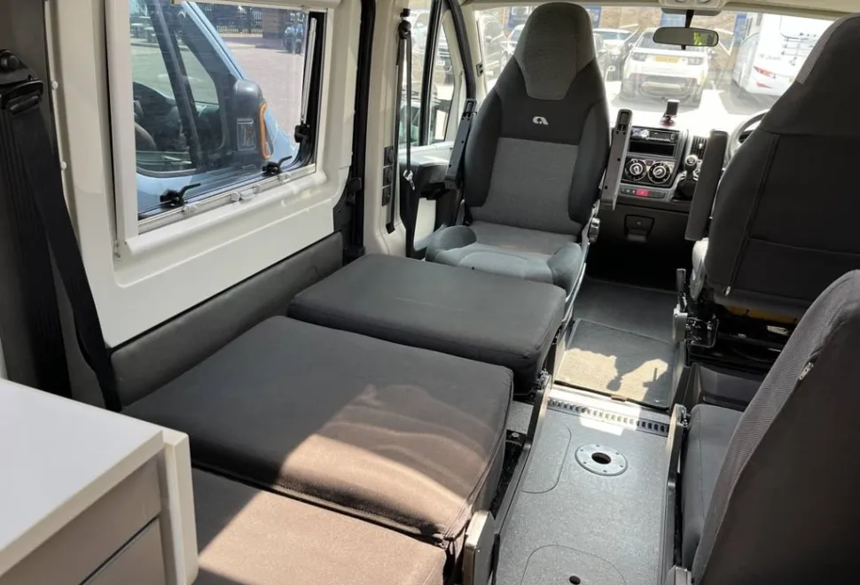 Adria Twin 2015