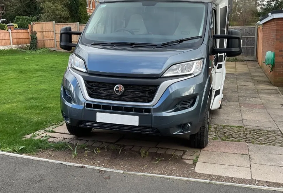 Swift Escape 694 2022