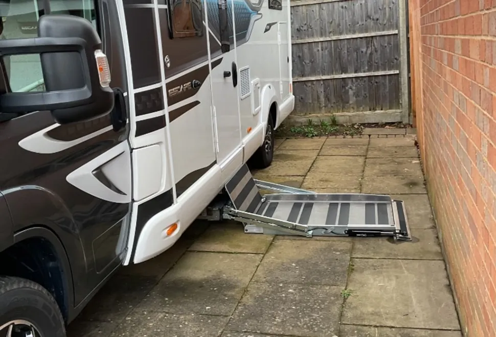Swift Escape 694 2022