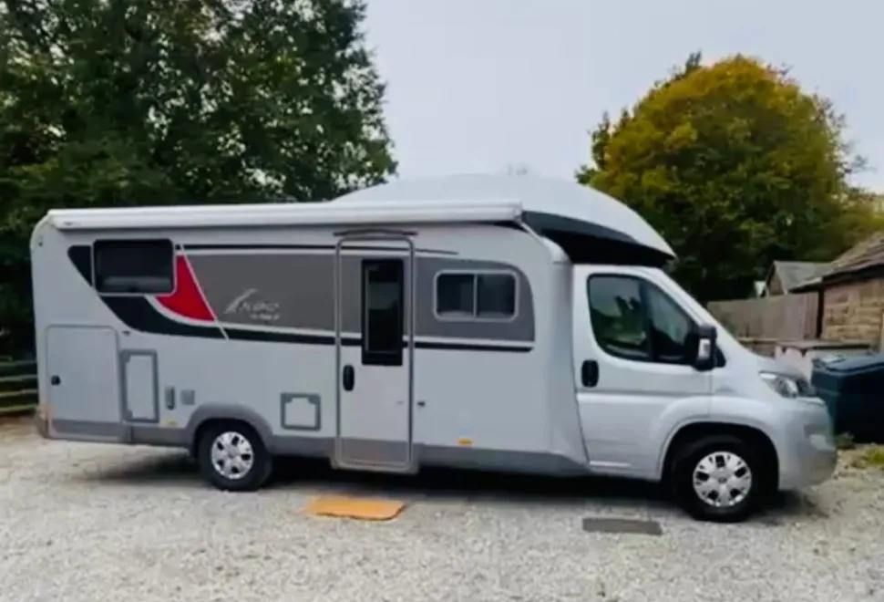 BURSTNER IXEO 728G 2016