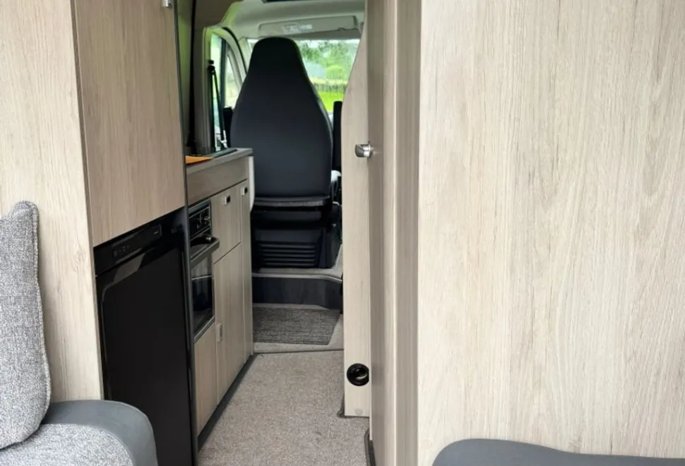 Autotrail Expedition 67 2024